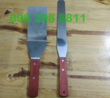 Dao làm bánh crepe