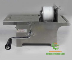 Máy buộc xúc xích bằng tay