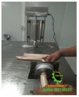 Máy đùn xúc xích TV-3