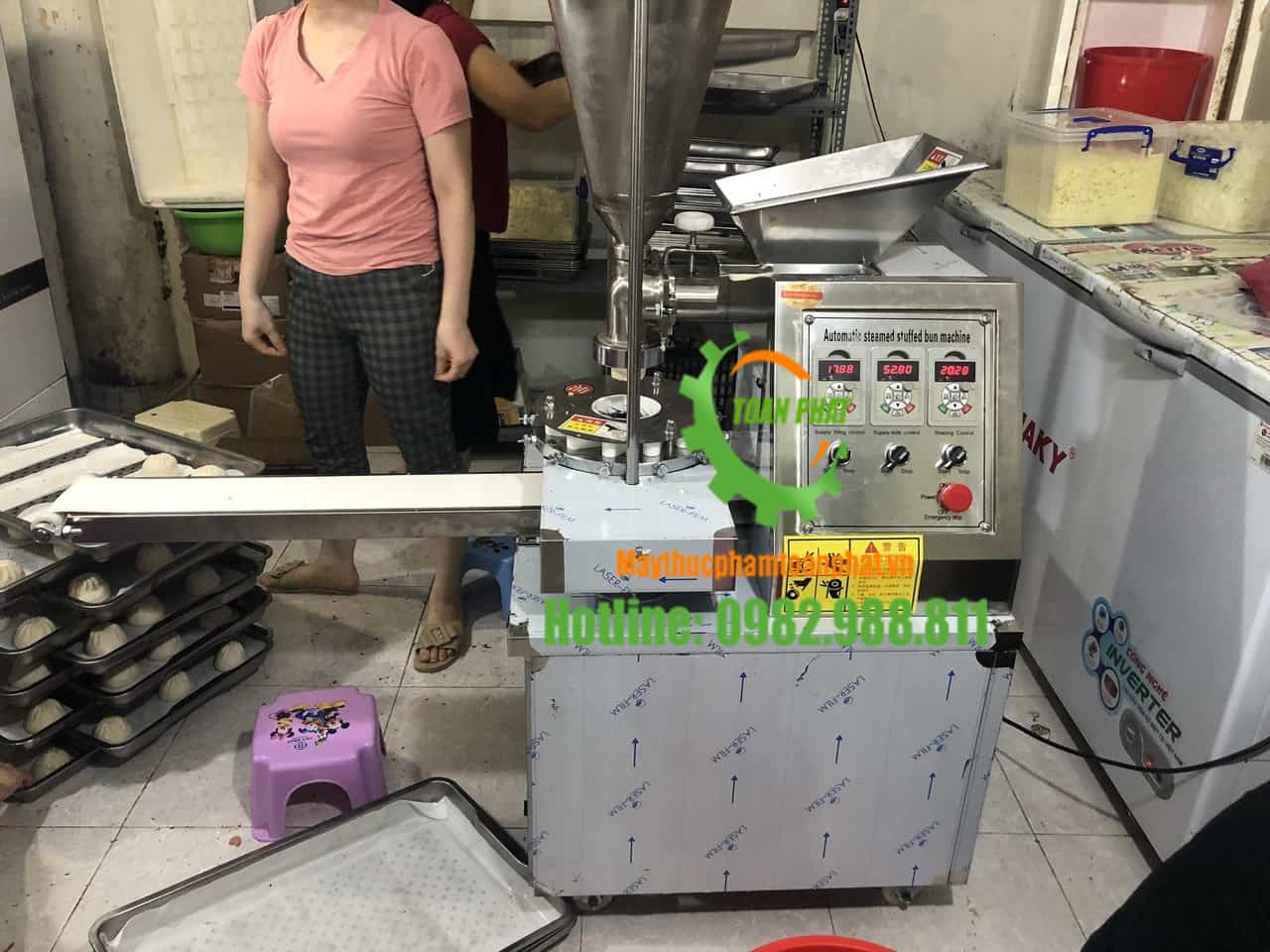 Máy làm bánh dày tự động