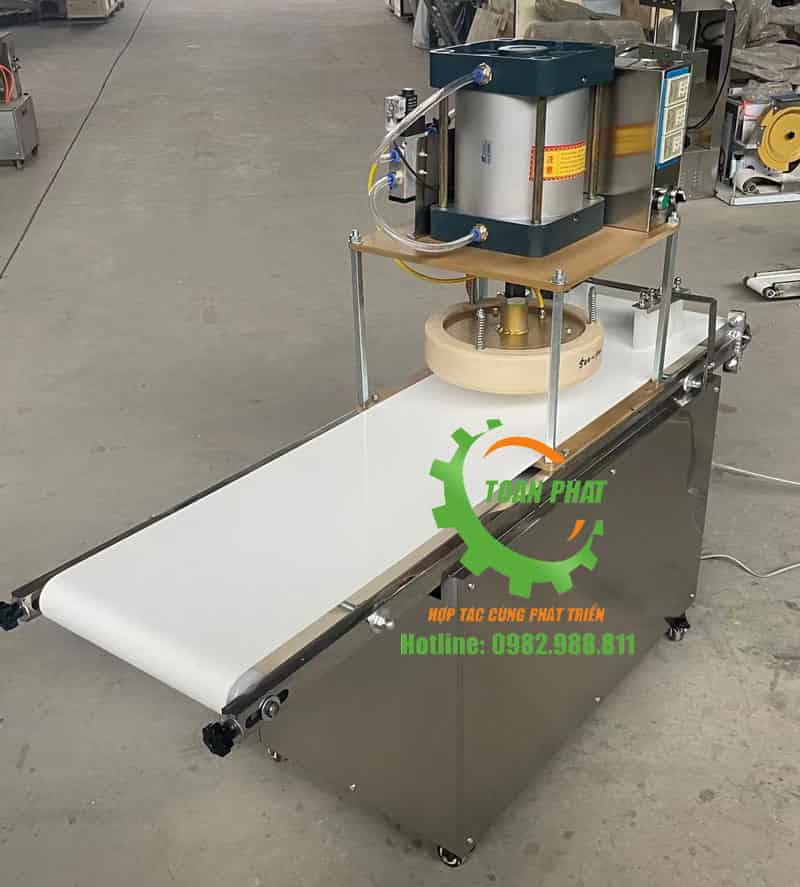 Máy làm đế bánh Pizza TP-900