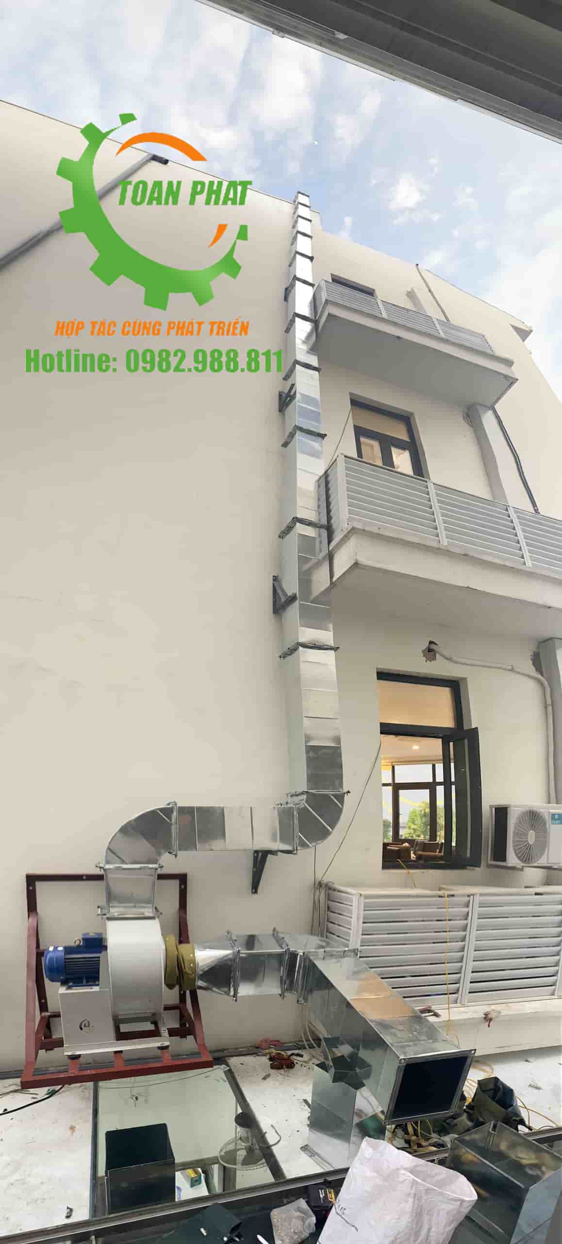 Tum hút mùi bếp nhà hàng