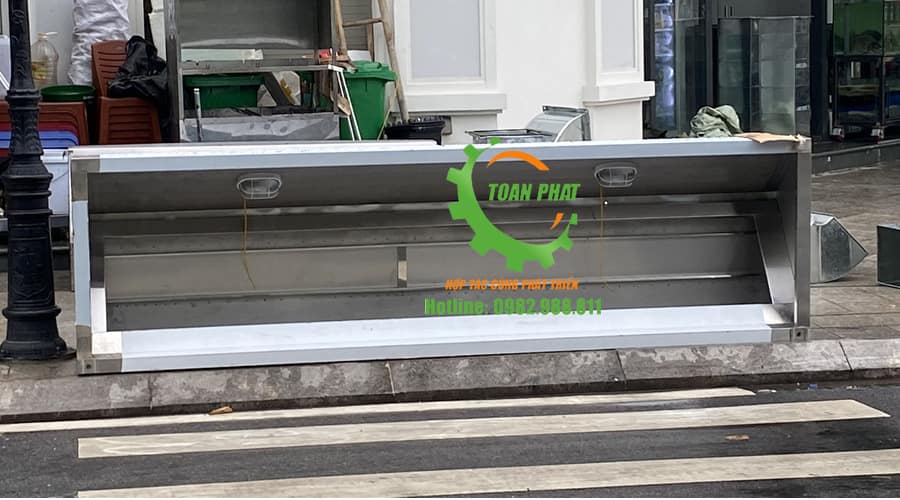 Tum hút mùi bếp nhà hàng