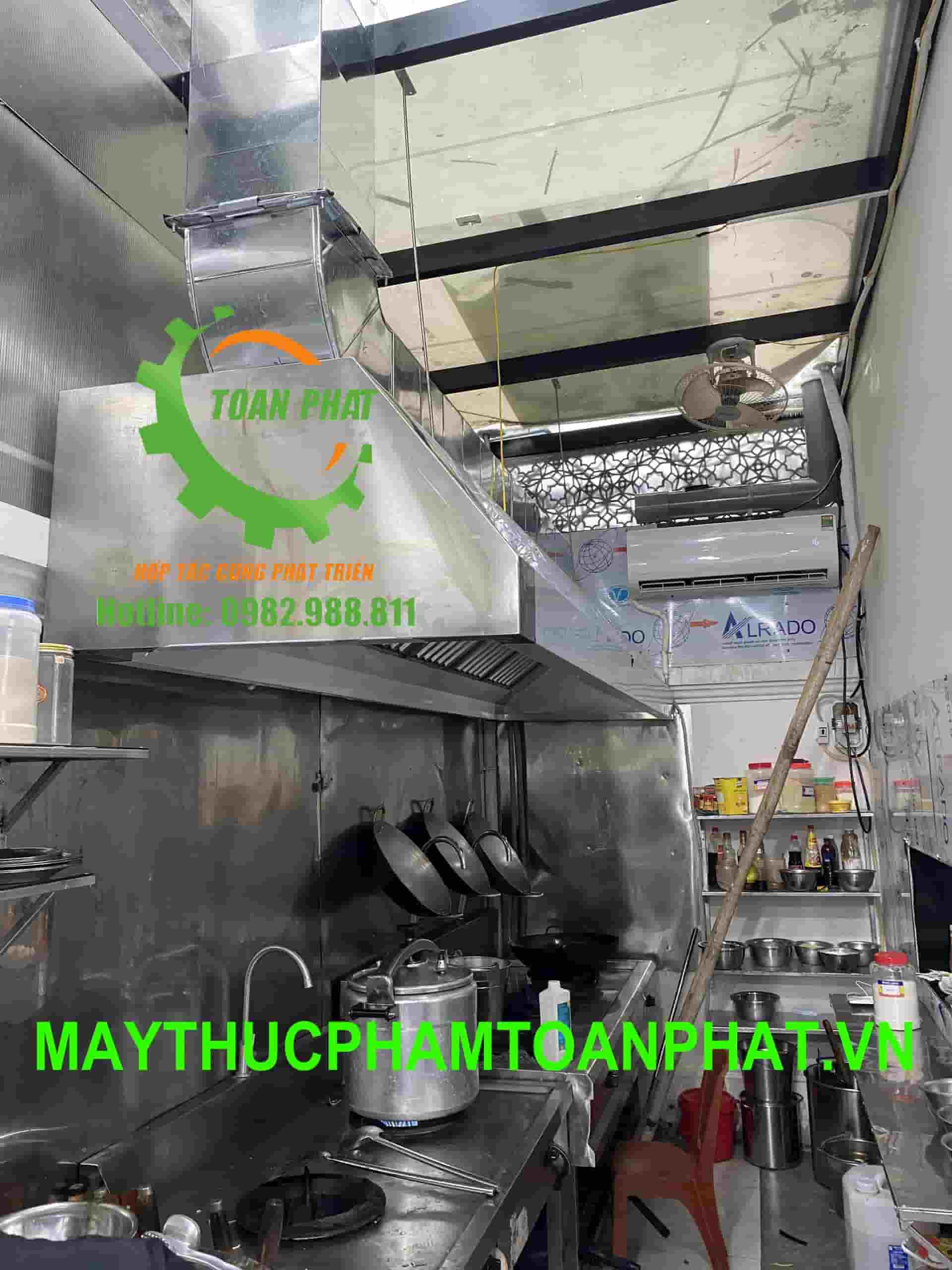 Tum hút mùi bếp nhà hàng