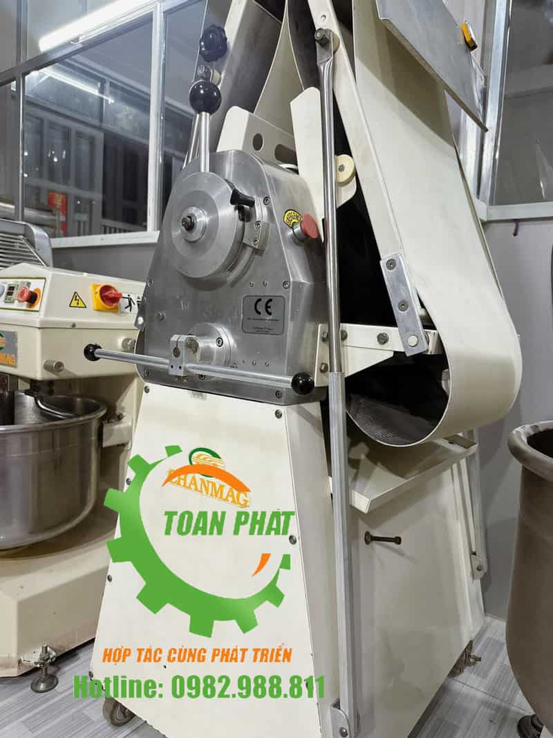 Máy cán bột 2 chiều Đài Loan