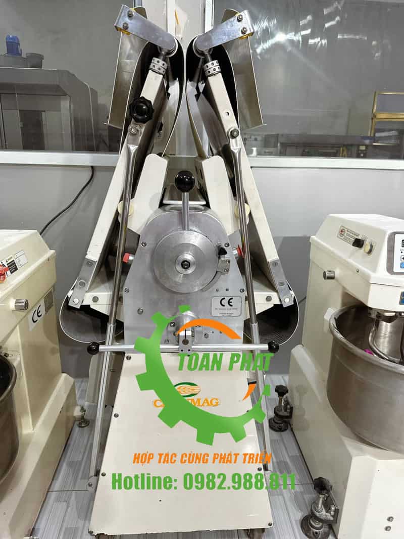 Máy cán bột 2 chiều Đài Loan