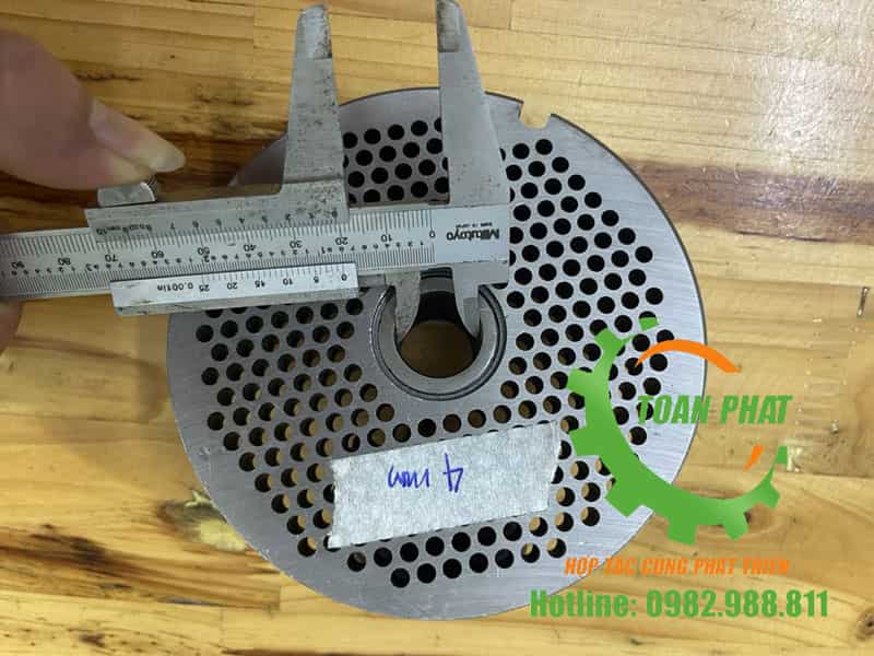 Mặt sàng máy xay đùn thịt JR42